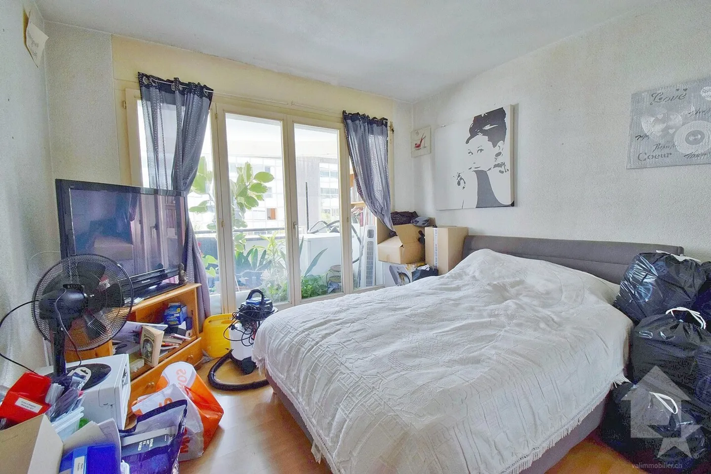 Close to the train station, 4.5 rooms with 3 indoor parking spaces - Photo 11 of 15