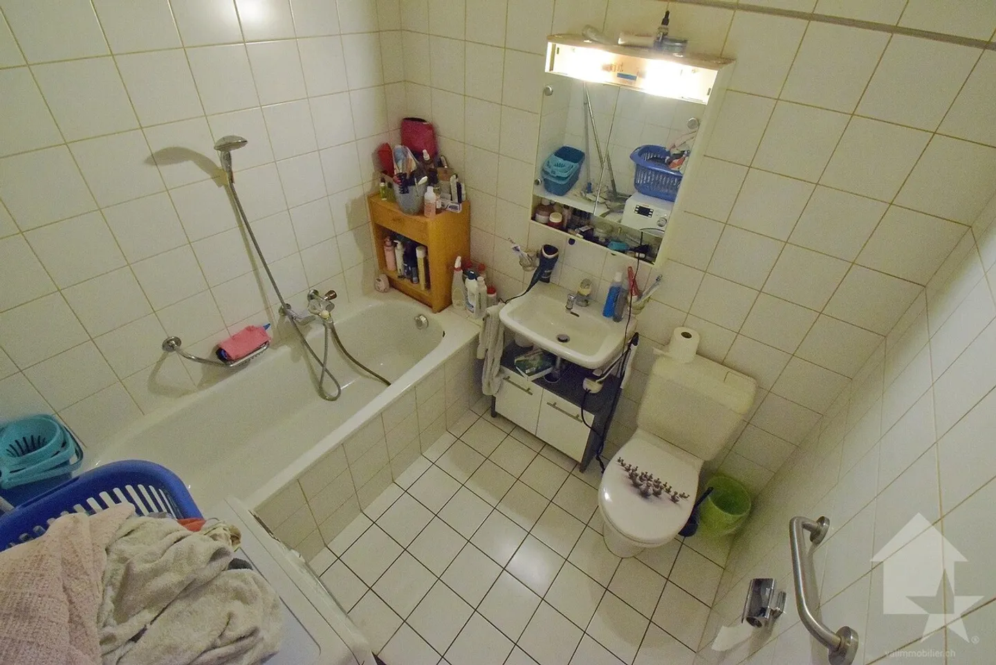 Close to the train station, 4.5 rooms with 3 indoor parking spaces - Photo 13 of 15