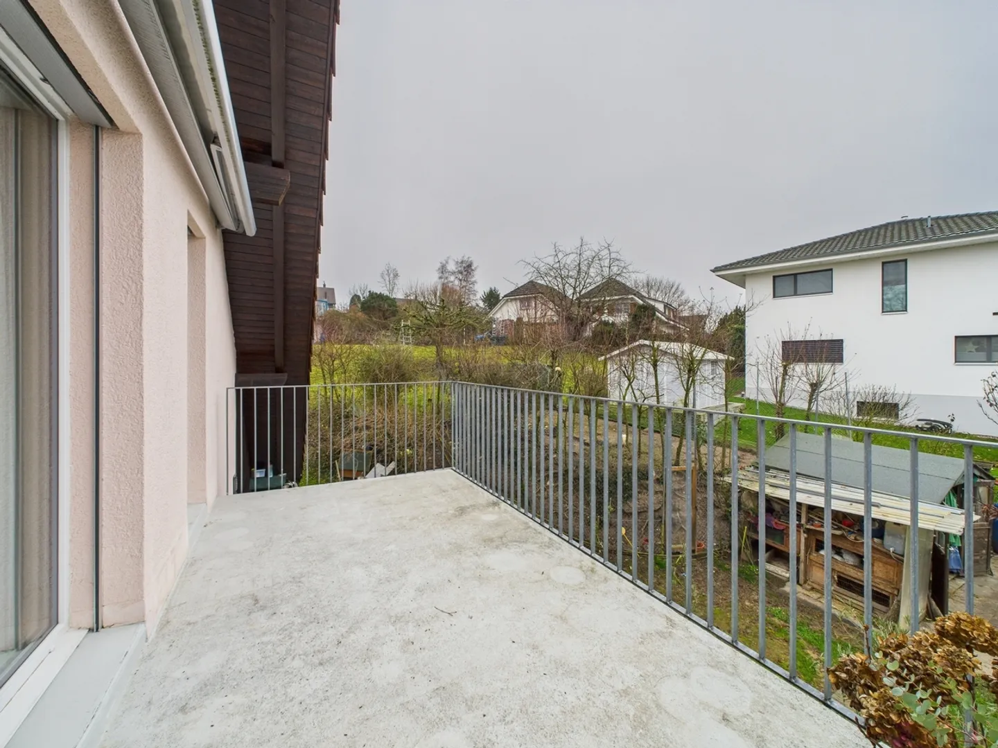 Appartement moderne de 2,5 pièces avec balcon à Fräschels - Photo 9 sur 11