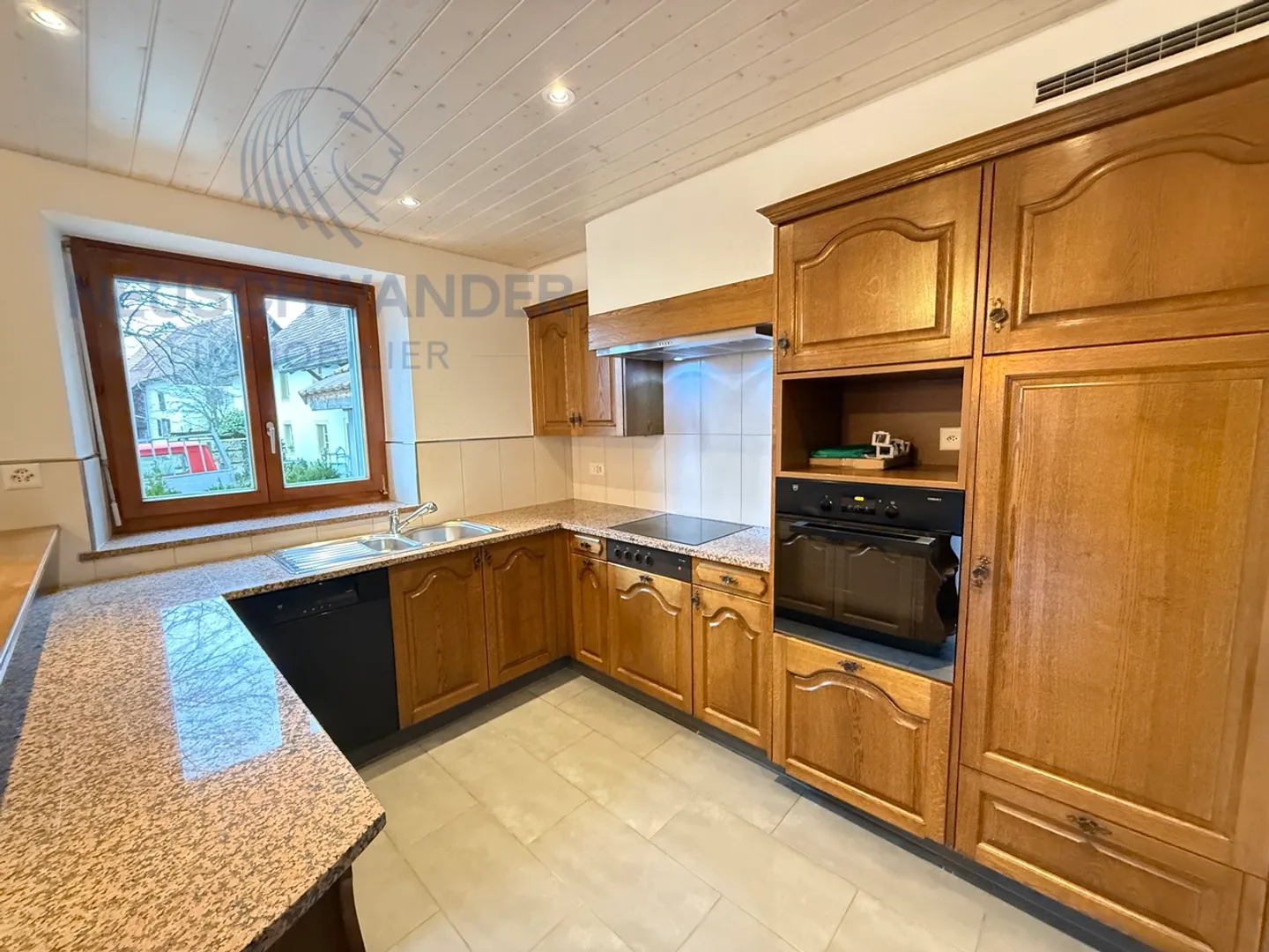 Residential building for sale - Photo 18 of 27
