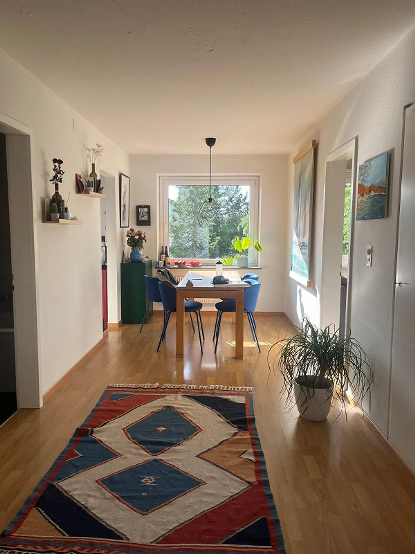 Furnished 4.5-room apartment in a sunny location in Feldmeilen - Photo 1 of 12