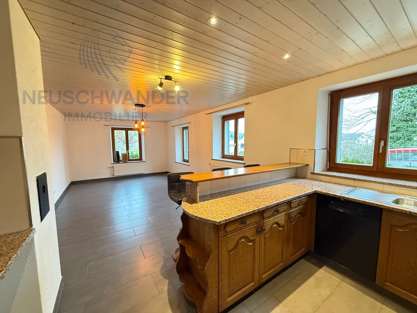 Residential building for sale - Photo 19 of 27