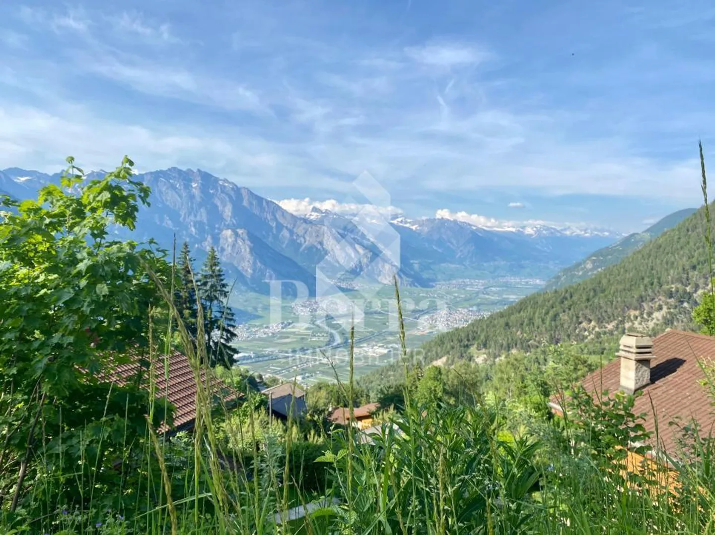 Terrain à bâtir avec vue sur la plaine du Rhône, résidence secondaire autorisée ! - Photo 1 sur 6