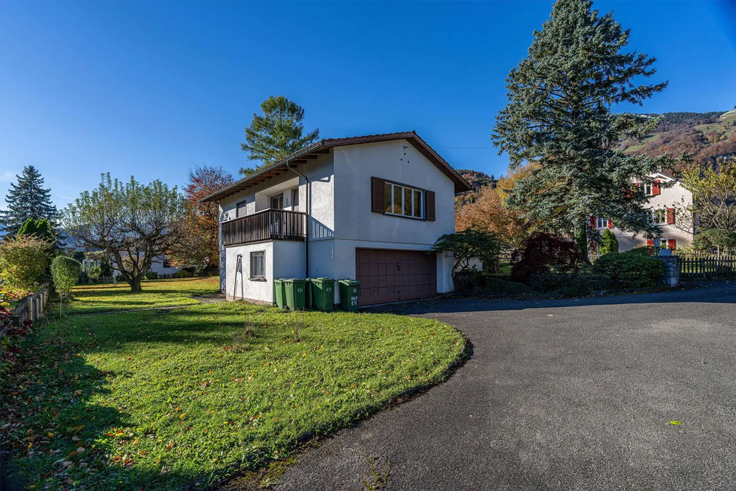 Helles und grosszügiges 4.5-Zimmer Einfamilienhaus in Wartau - Foto 1 von 14