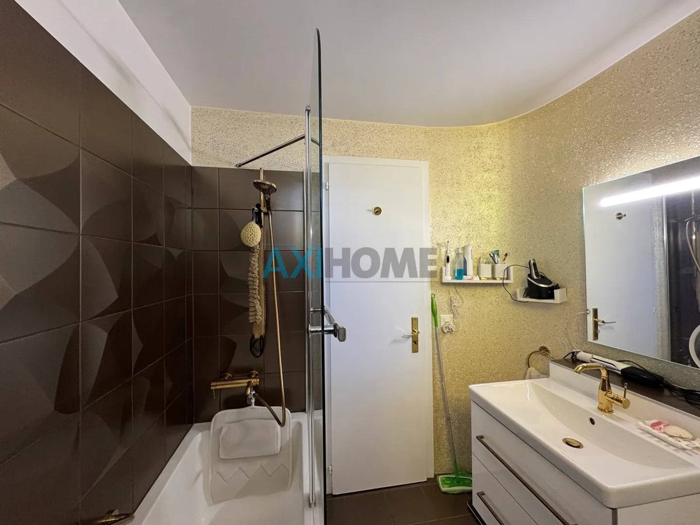 EXKLUSIV, nur wenige Schritte vom See entfernt mit außergewöhnlichem Blick - Foto 13 von 18