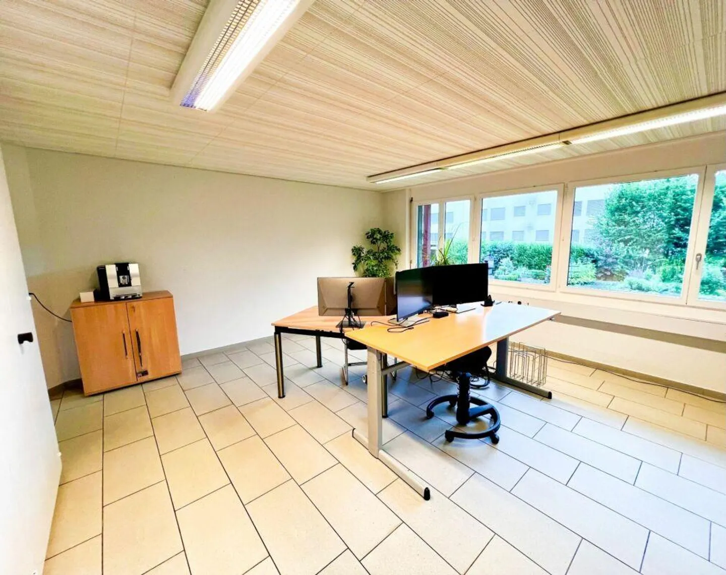 Praxis- oder Büroräumlichkeiten im EG - Foto 7 von 30