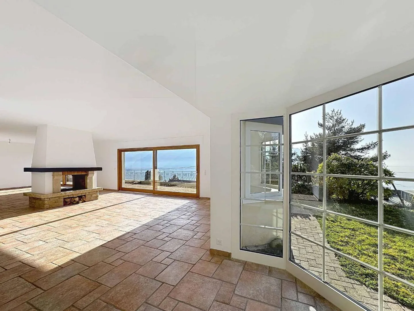 4,5 Zimmer von 147 m2 mit großer Terrasse und privatem Garten - Foto 7 von 13