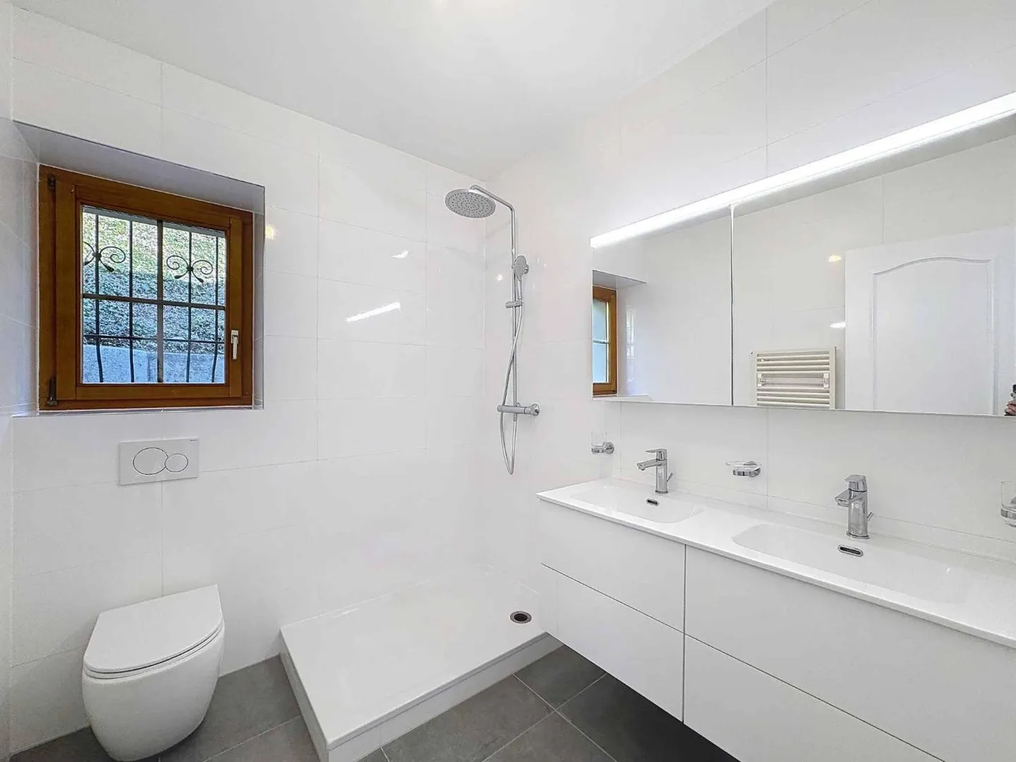 4,5 Zimmer von 147 m2 mit großer Terrasse und privatem Garten - Foto 11 von 13