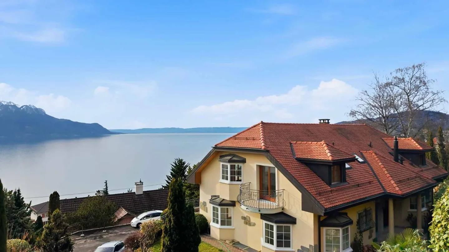 4,5 Zimmer von 147 m2 mit großer Terrasse und privatem Garten - Foto 13 von 13