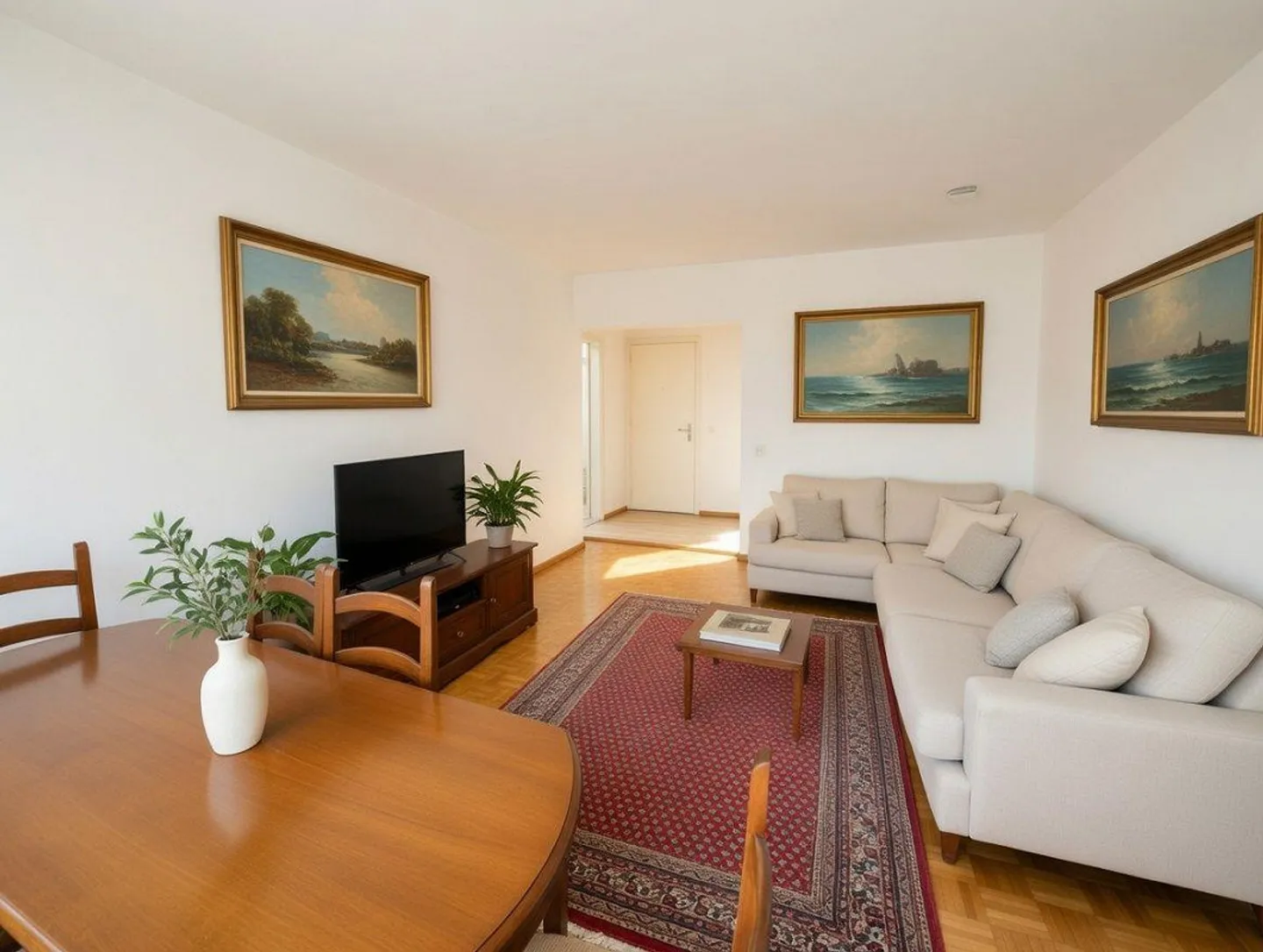 Appartement de 4,5 pièces au deuxième étage avec parking extérieur - Photo 1 sur 10