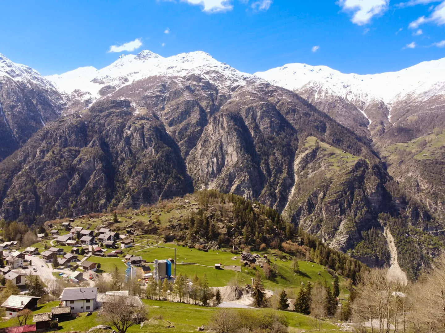 Chalet mit Atemberaubender Aussicht in Grächen - Foto 2 von 13