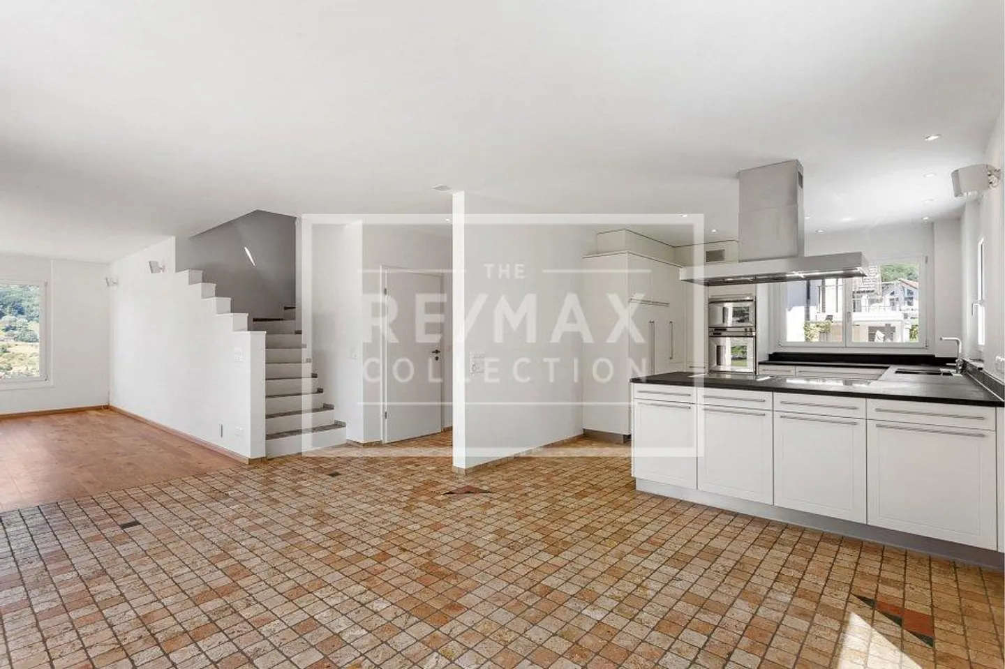 10.5-Zi.-Einfamilienhaus mit traumhafter Aussicht - Foto 7 von 13