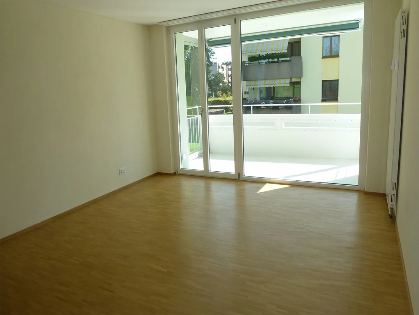Moderne neu renovierte Wohnung an ruhiger Lage - Photo 2 of 5