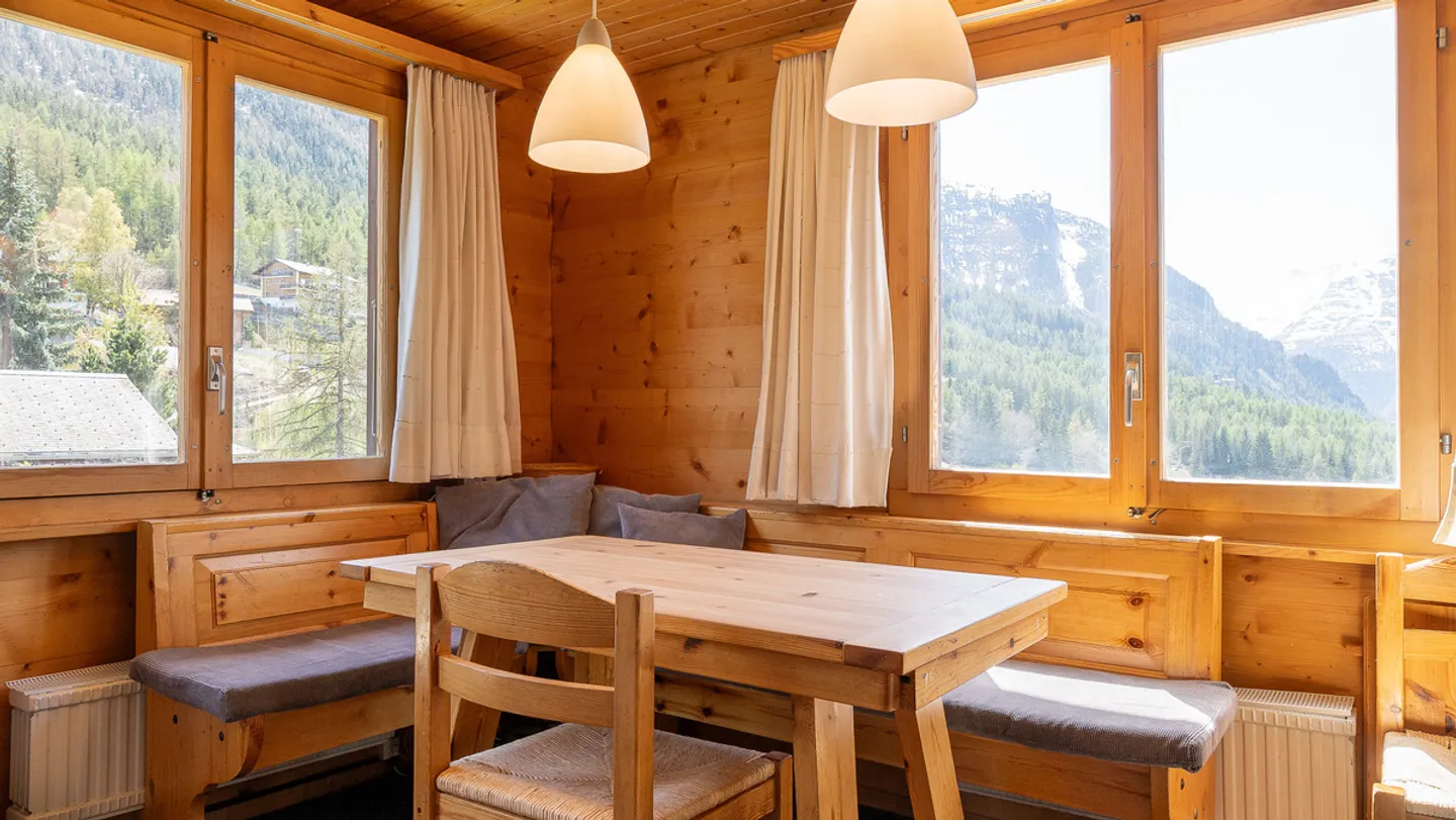 Chalet mit Atemberaubender Aussicht in Grächen - Foto 13 von 13