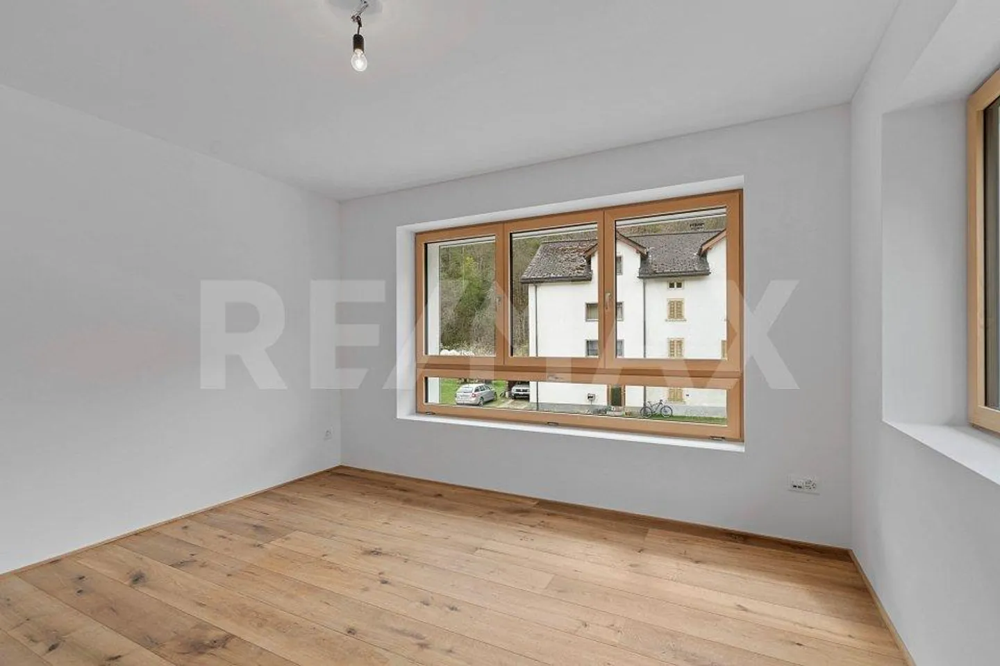 3½ -Zimmer-Wohnung Nr. 3 mit grossem Balkon im 1. OG als Zweitwohnsitz - Foto 5 von 12
