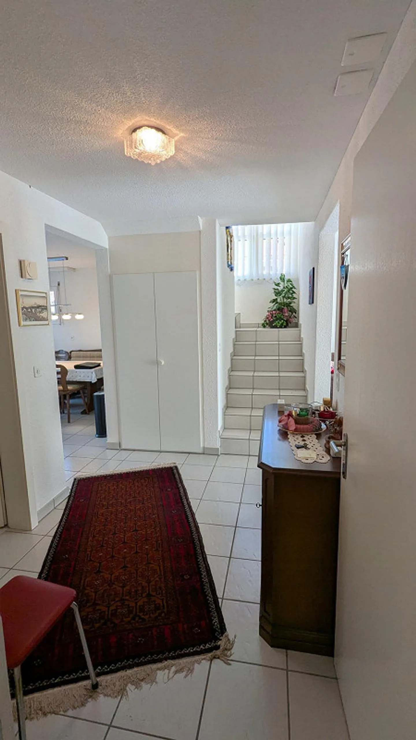 Charming 4.5-room single-family house with stunning views - Photo 5 of 12