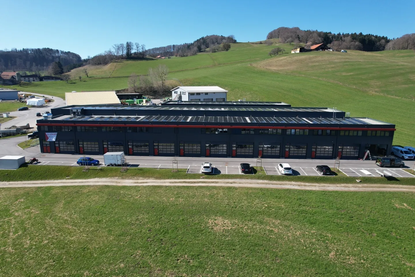 Le Bry "DER PARK VON OGOZ" Box von 132 m2 - Foto 3 von 3