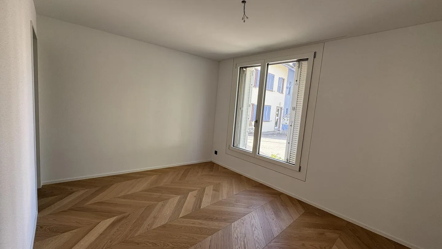 Appartamento 2.5 locali con grande terrazza in un nuovo edificio attraente - Foto 7 di 9