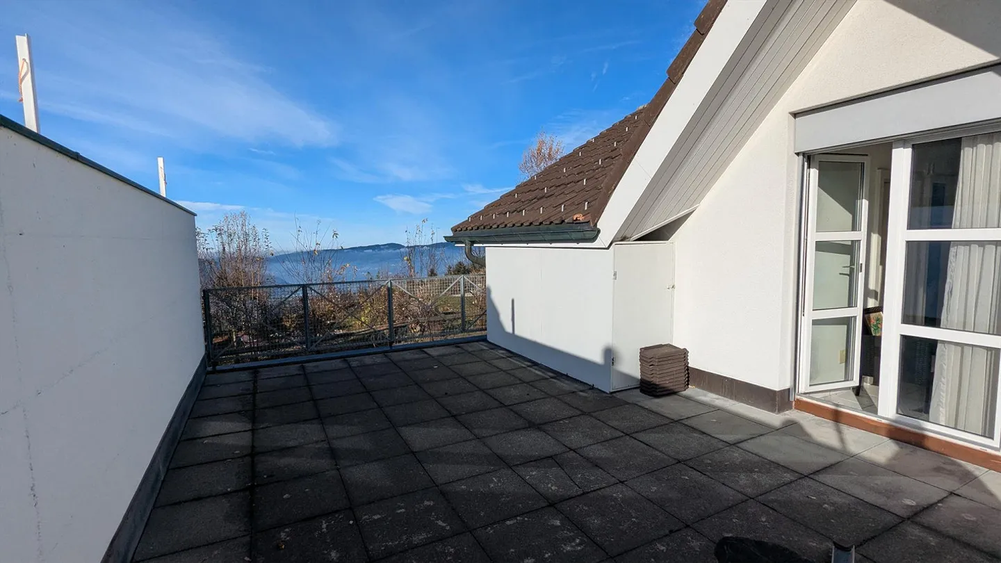 Charming 4.5-room single-family house with stunning views - Photo 10 of 12