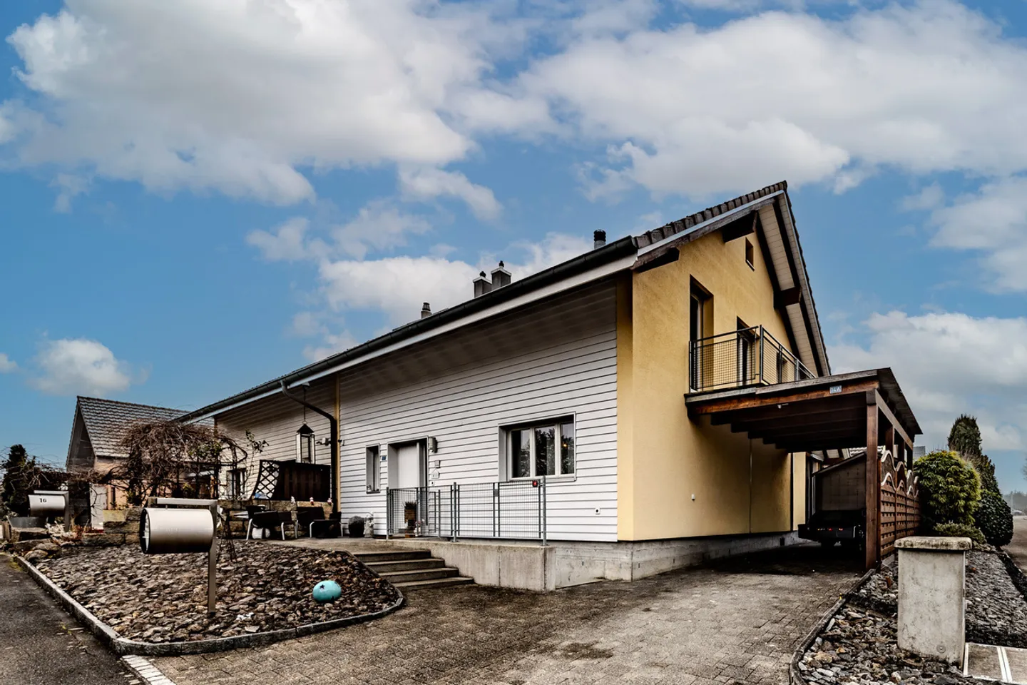 Maison jumelée spacieuse - Photo 12 sur 13