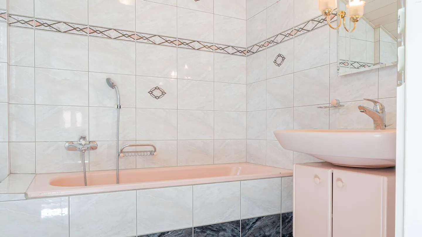 MFH con tre appartamenti e un locale commerciale nel centro di Brig - Foto 10 di 13