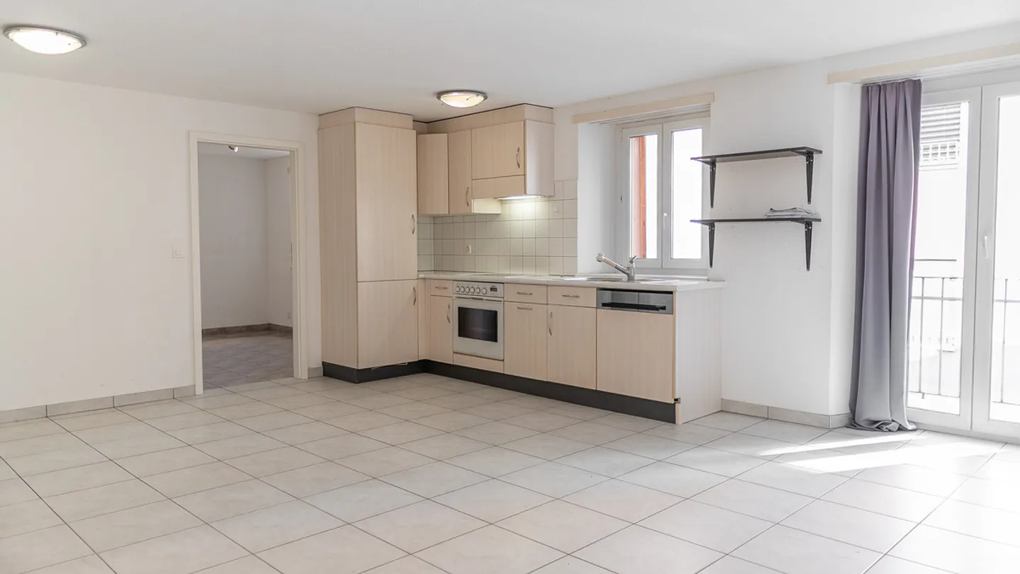 MFH con tre appartamenti e un locale commerciale nel centro di Brig - Foto 11 di 13