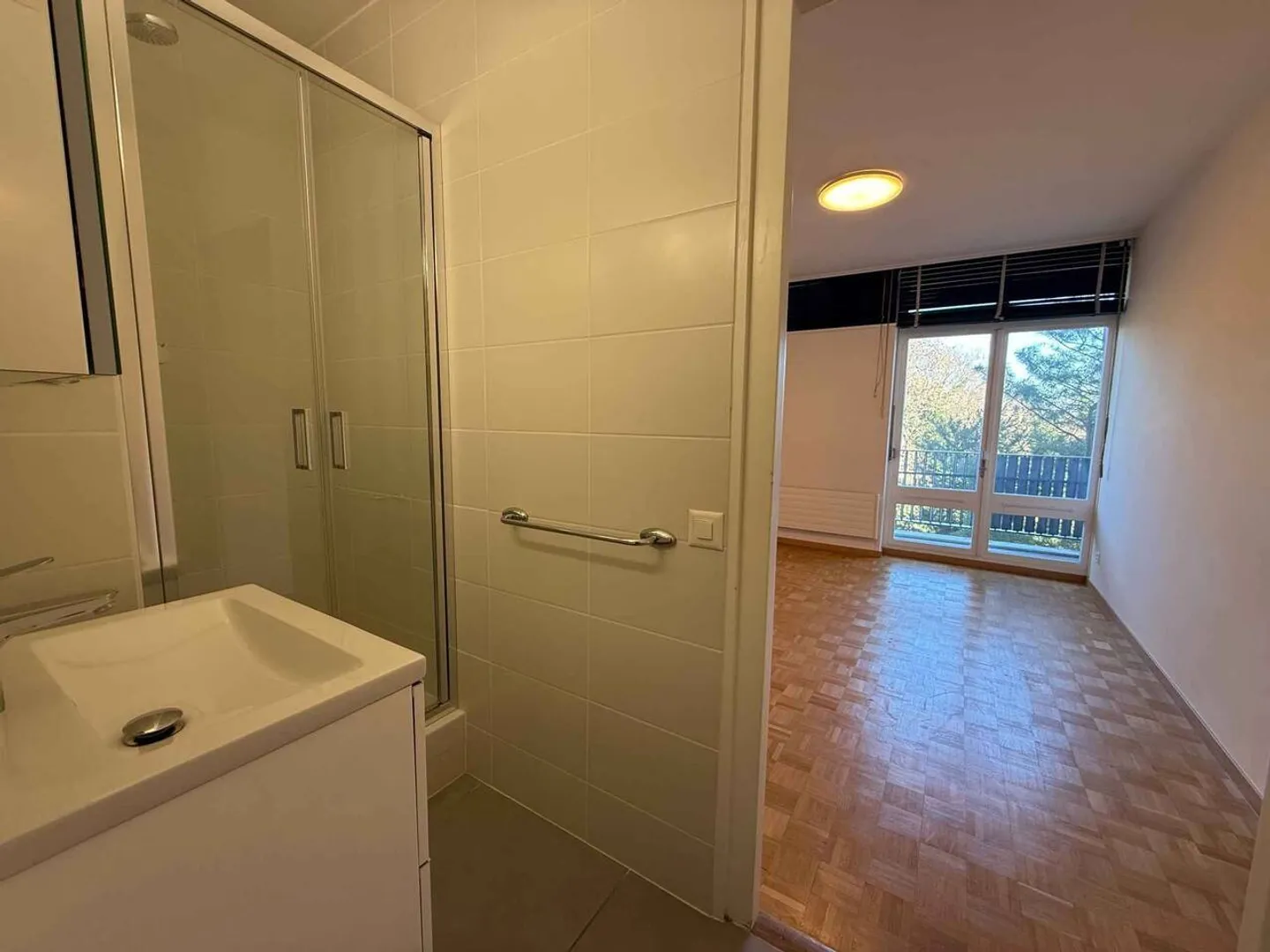 Appartamento di Lusso con Piscine - Foto 8 di 11