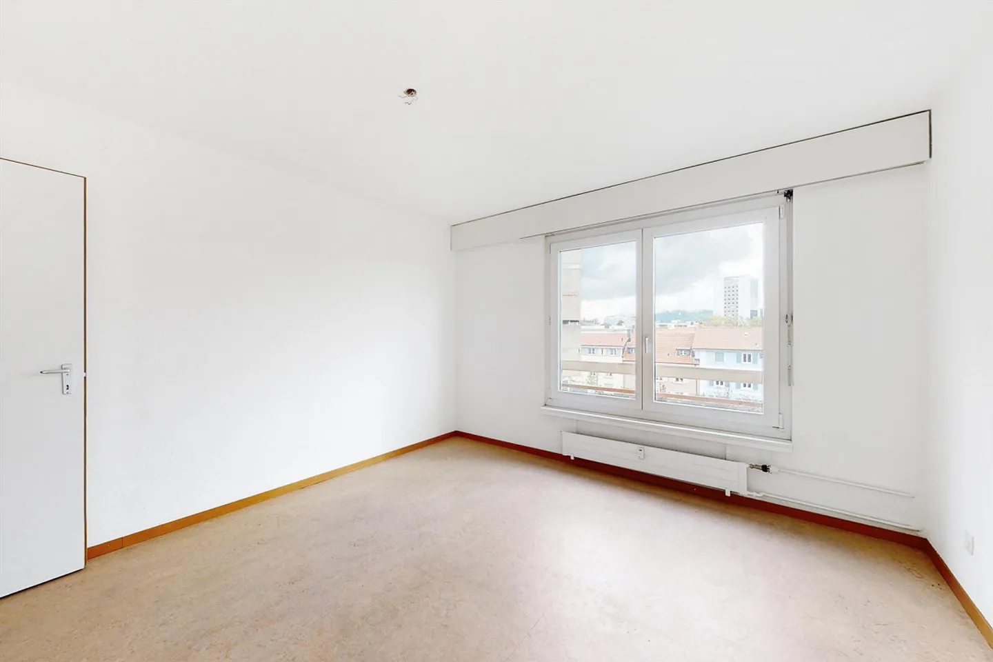 Apartment in the center of Biel! - Photo 5 of 7