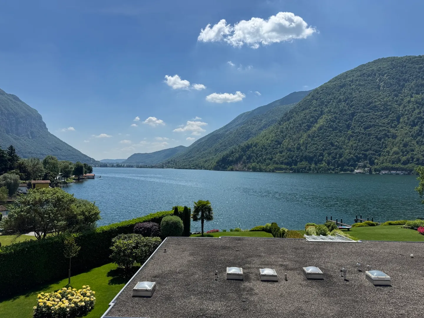 Attico Elegante con Vista Lago - Foto 3 di 20
