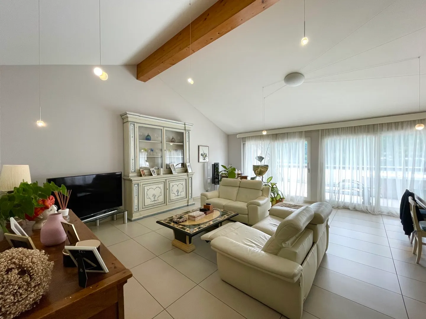 Attico Elegante con Vista Lago - Foto 4 di 20