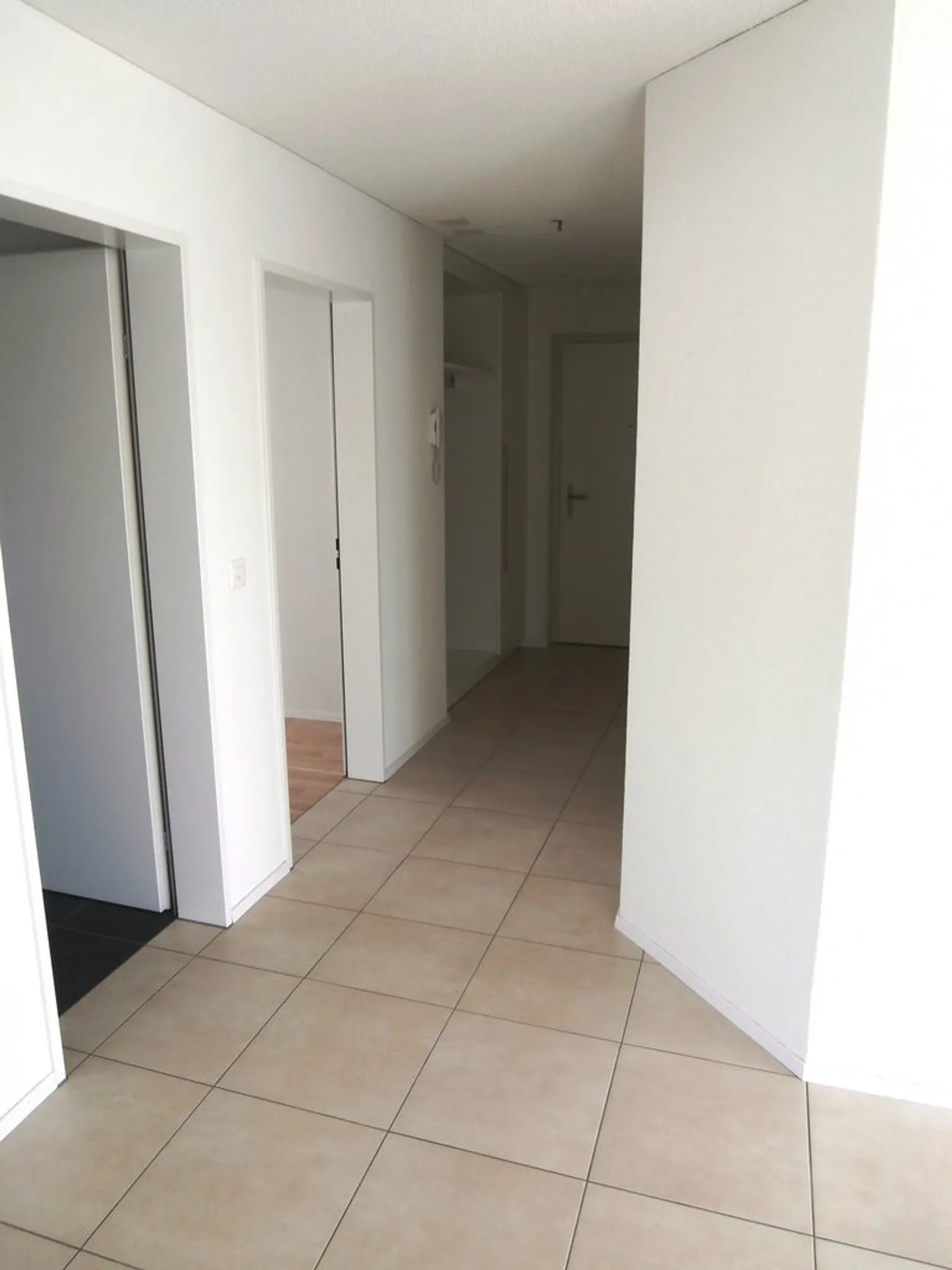 Moderne 3.5 Zimmerwohnung - Foto 8 von 10