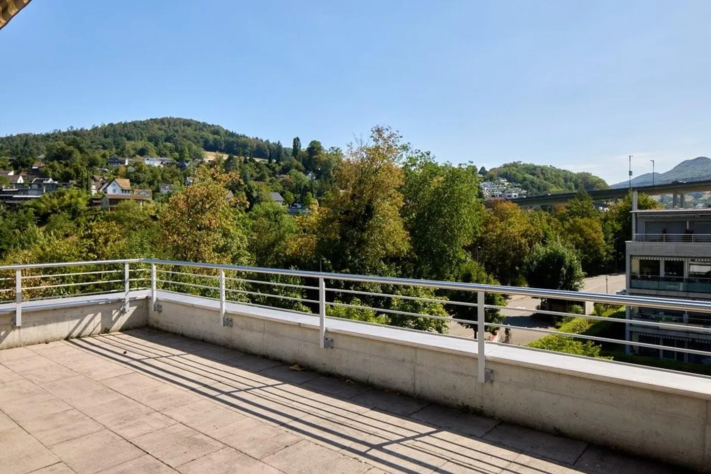 AFFITTARE SENZA CAUZIONE - Spazio abitativo lungo la Limmat - Foto 9 di 10