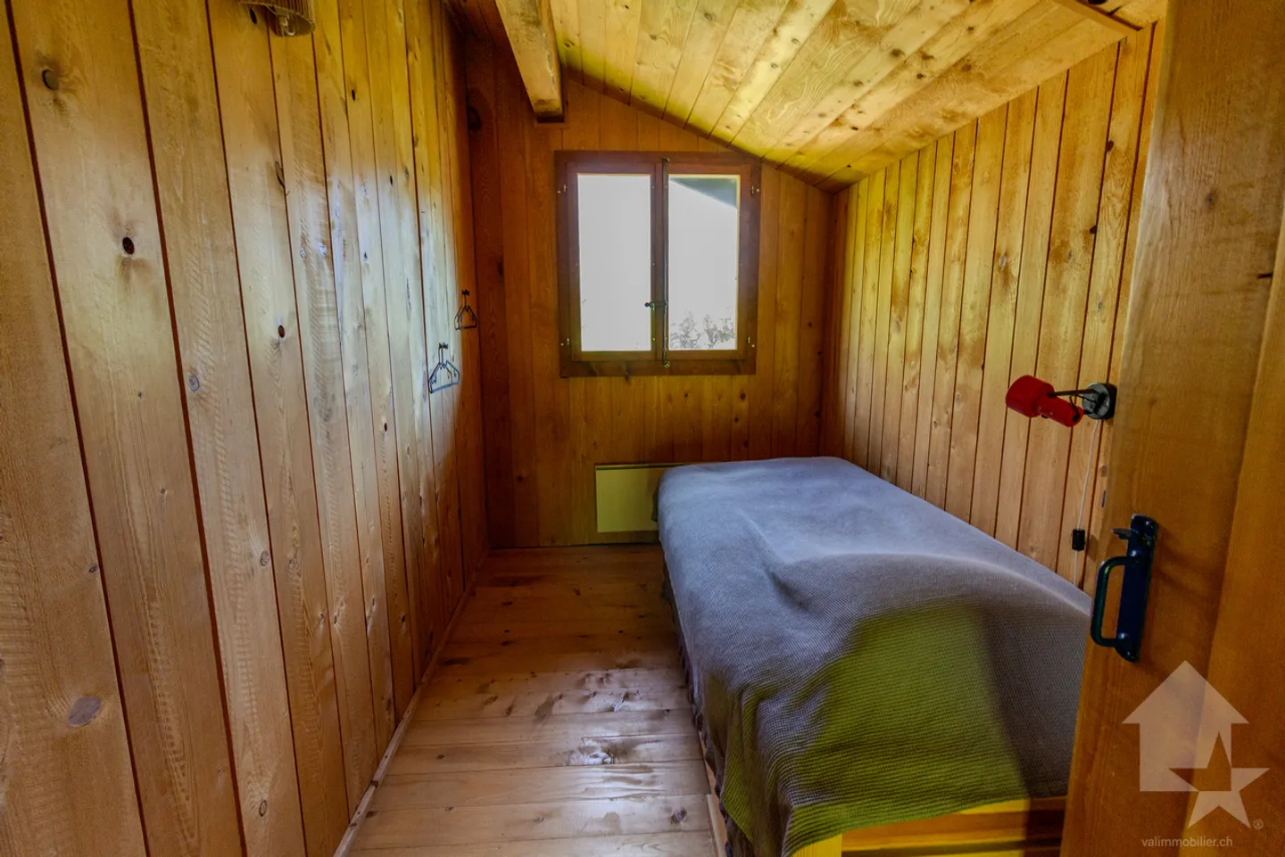 Pretty chalet for sale as a second home - Photo 10 of 20