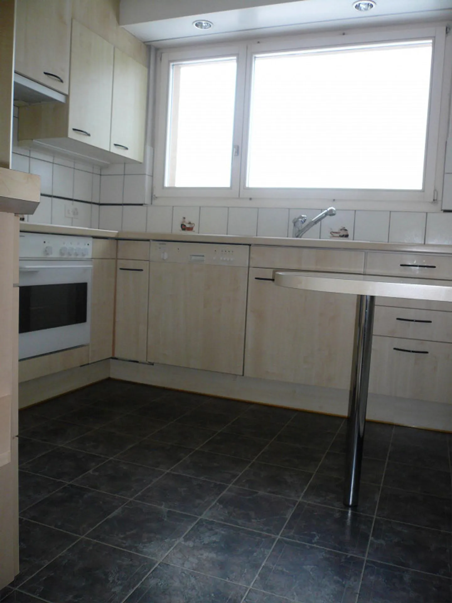 Appartamento accogliente con 4 stanze e vista lago in affitto - Foto 6 di 14