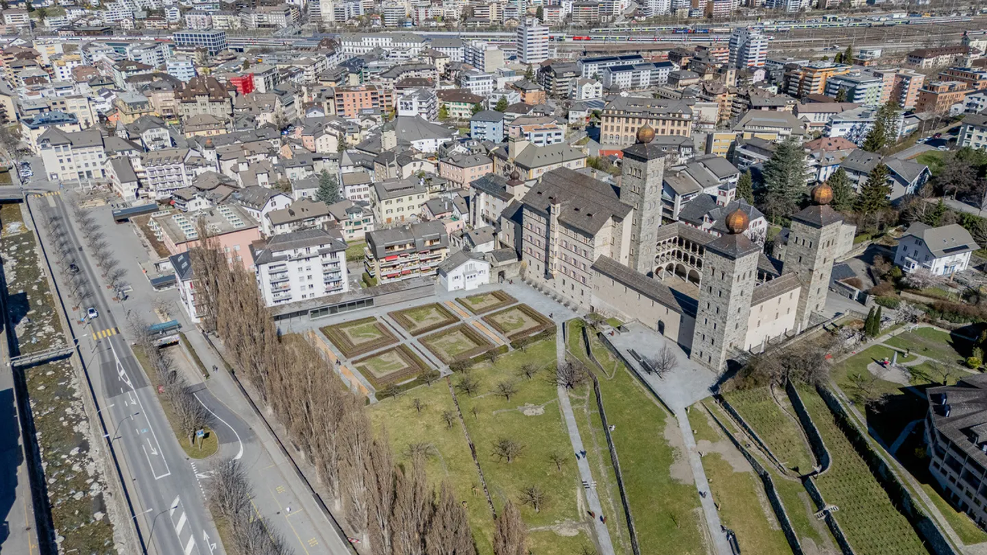 Uffici con appartamento monolocale in una posizione privilegiata a Brig - Foto 9 di 11