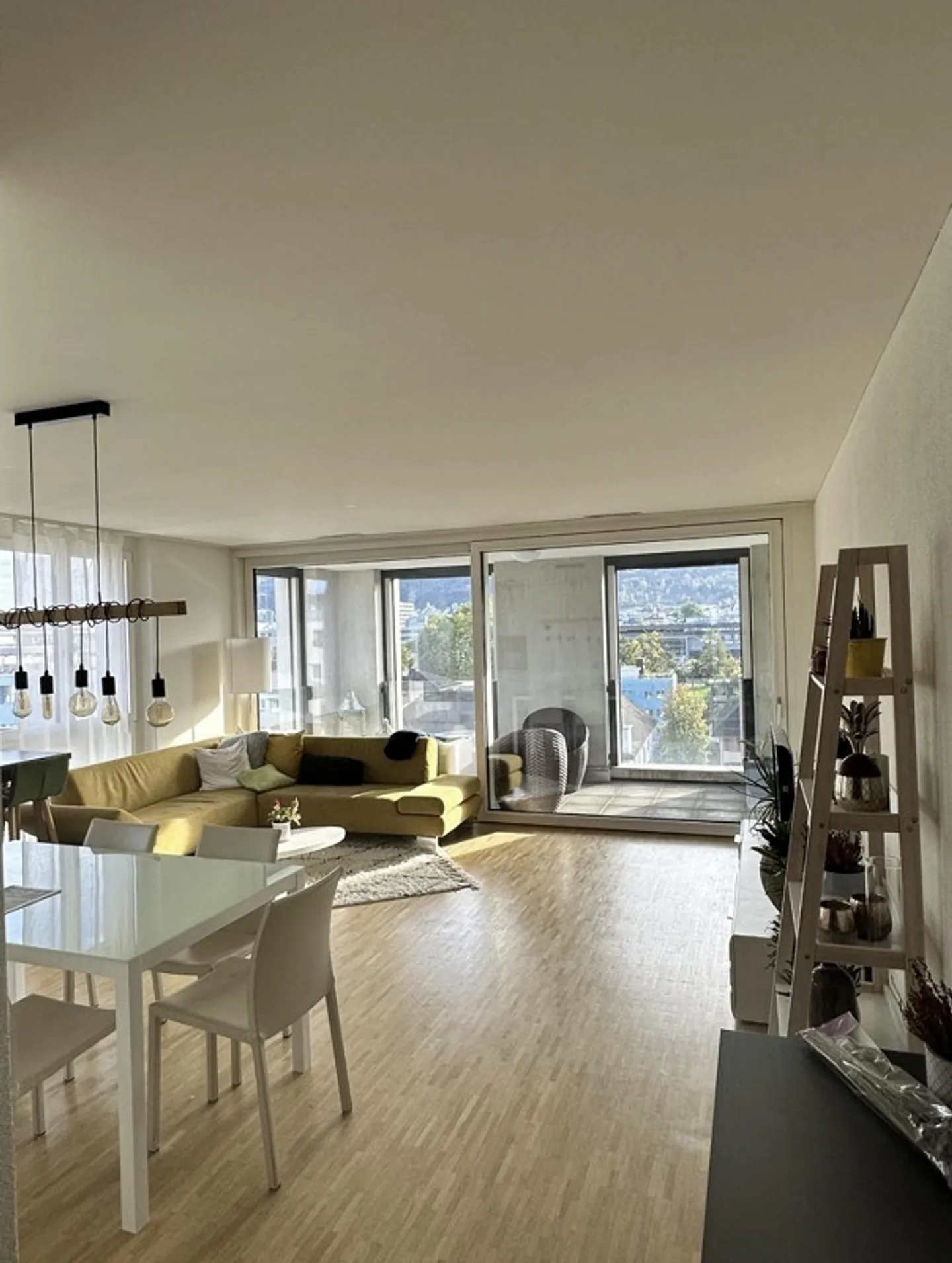 Großes Zimmer zur Miete in Zürich - Foto 3 von 9