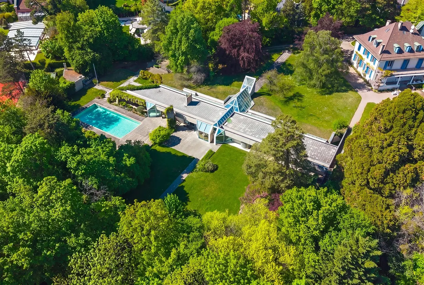Charming Villa with Pool - Photo 3 of 25
