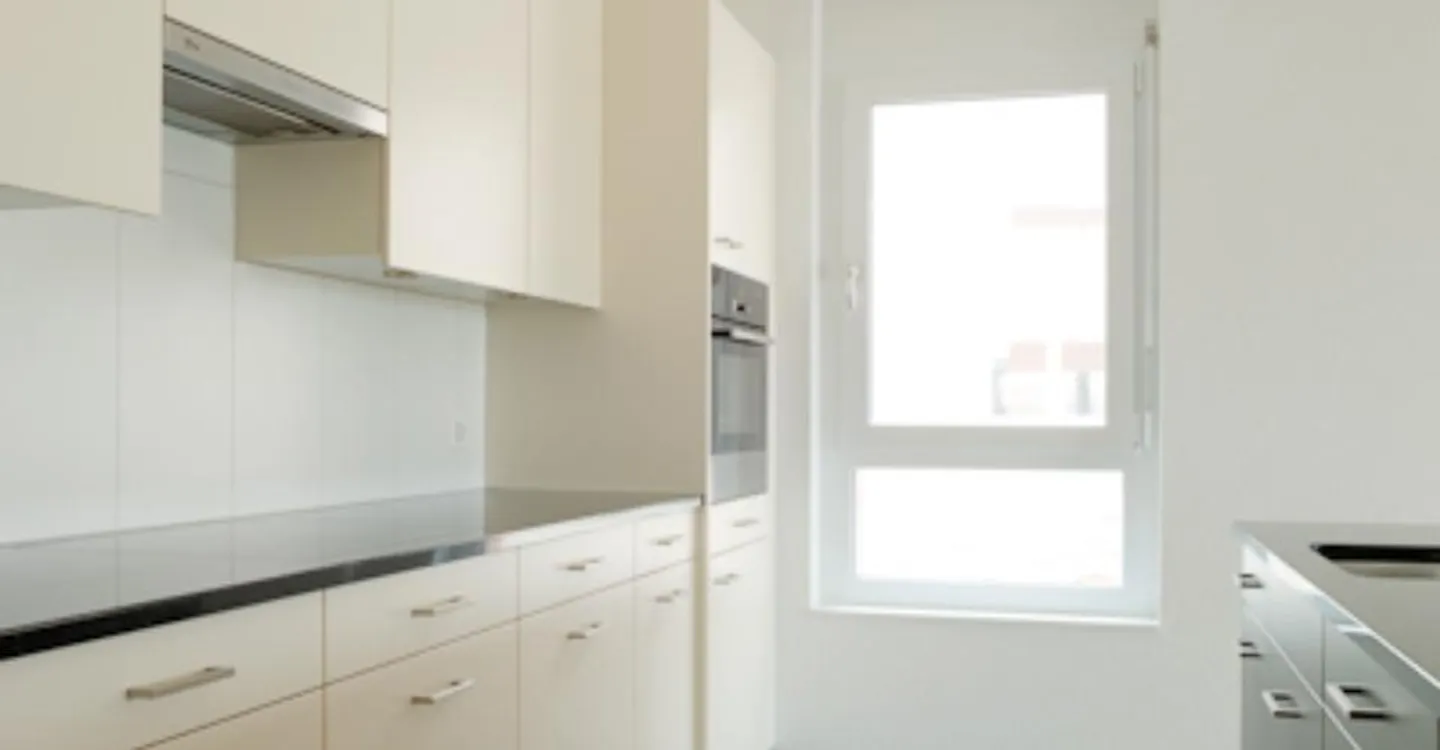 Modern apartment in the hospital district - Photo 3 of 6