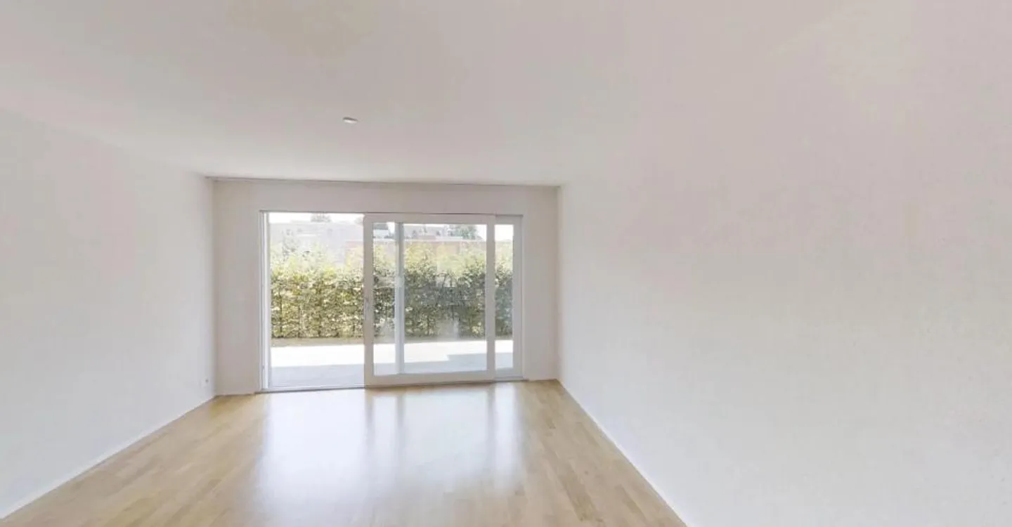 Modern apartment in the hospital district - Photo 5 of 6