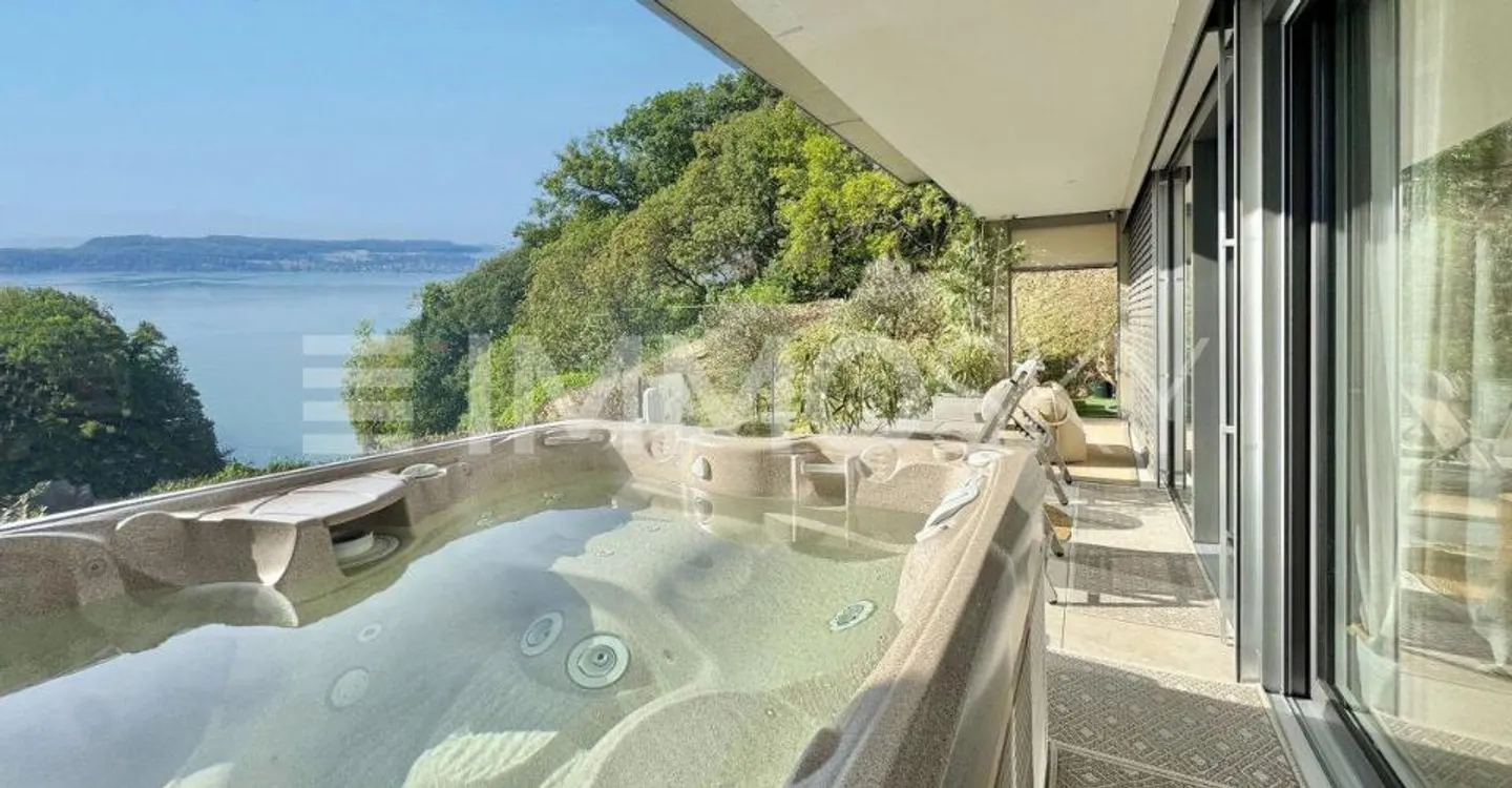 Appartamento di Lusso con Vista Lago - Foto 2 di 5