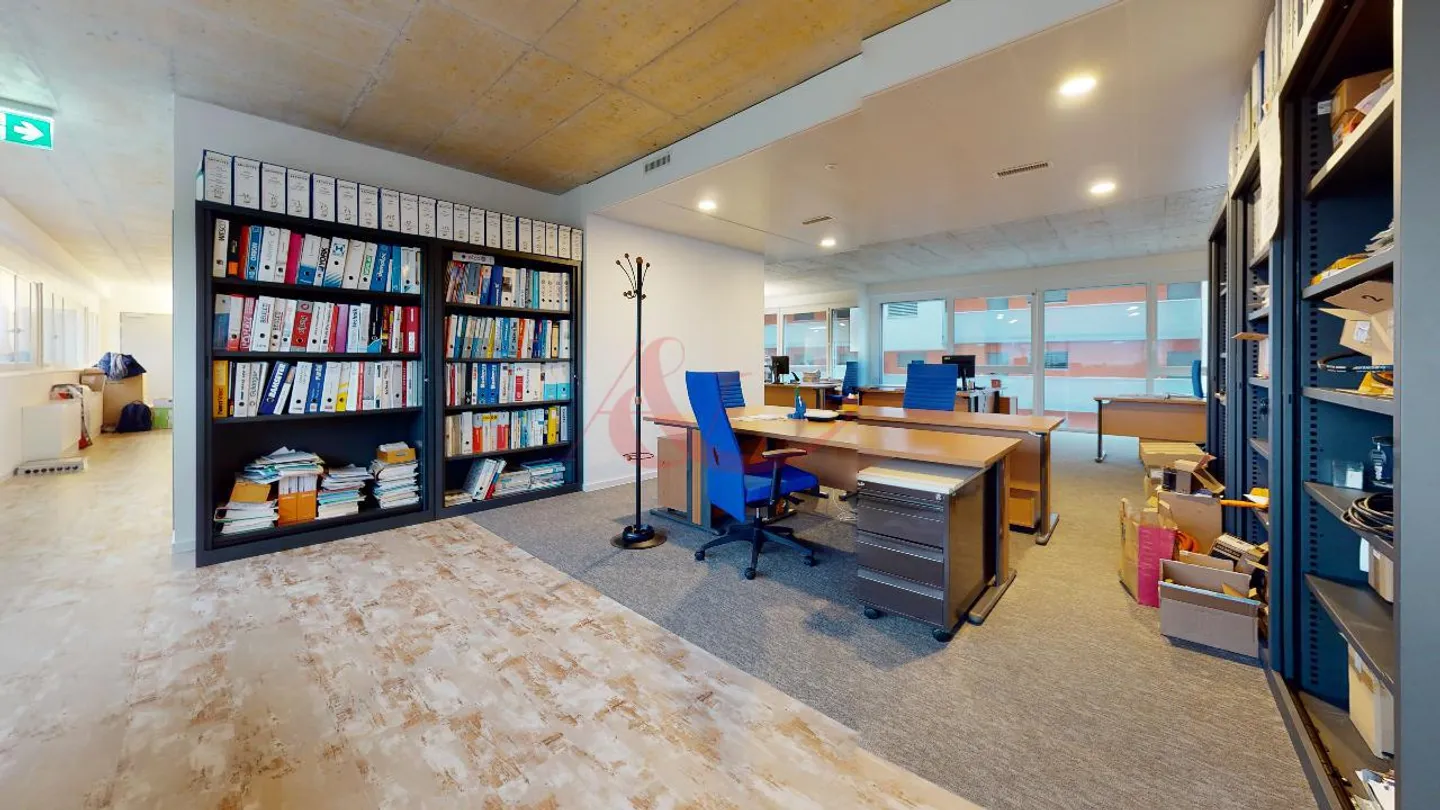 Office space for rent - Photo 7 of 10