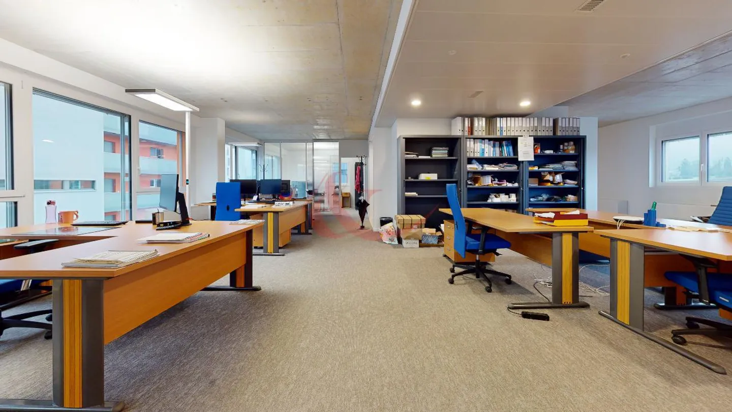 Office space for rent - Photo 8 of 10