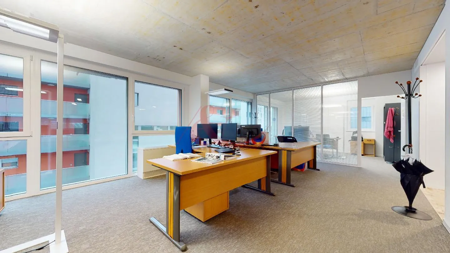 Office space for rent - Photo 9 of 10