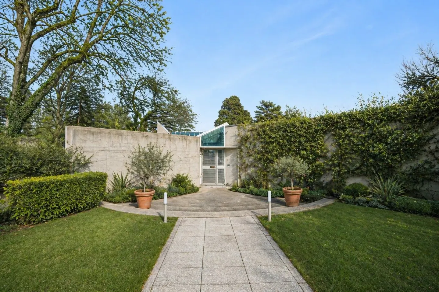 Charming Villa with Pool - Photo 22 of 25