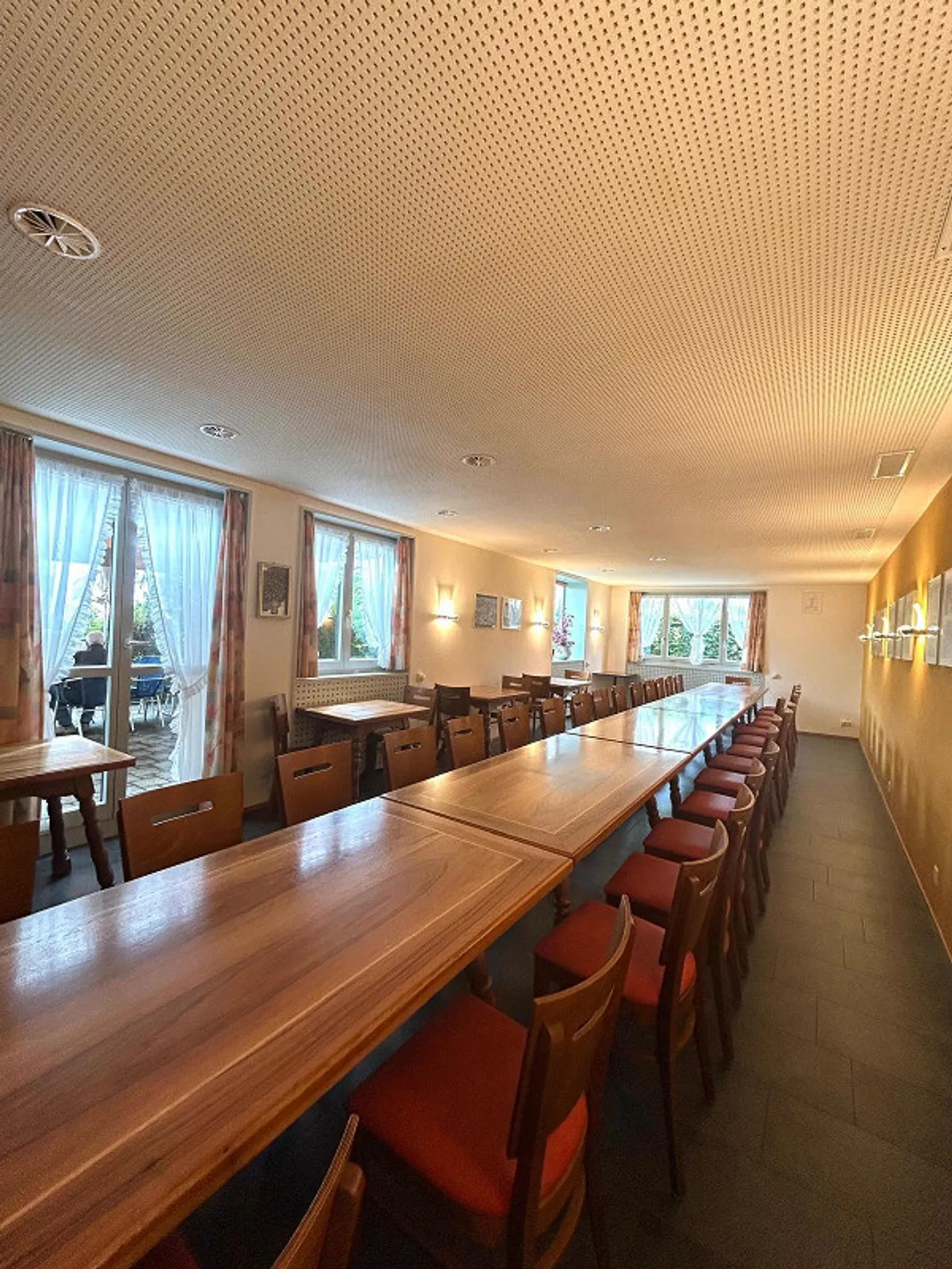 Restaurant de quartier traditionnel à St. Gallen St. Georgen - Photo 5 sur 12
