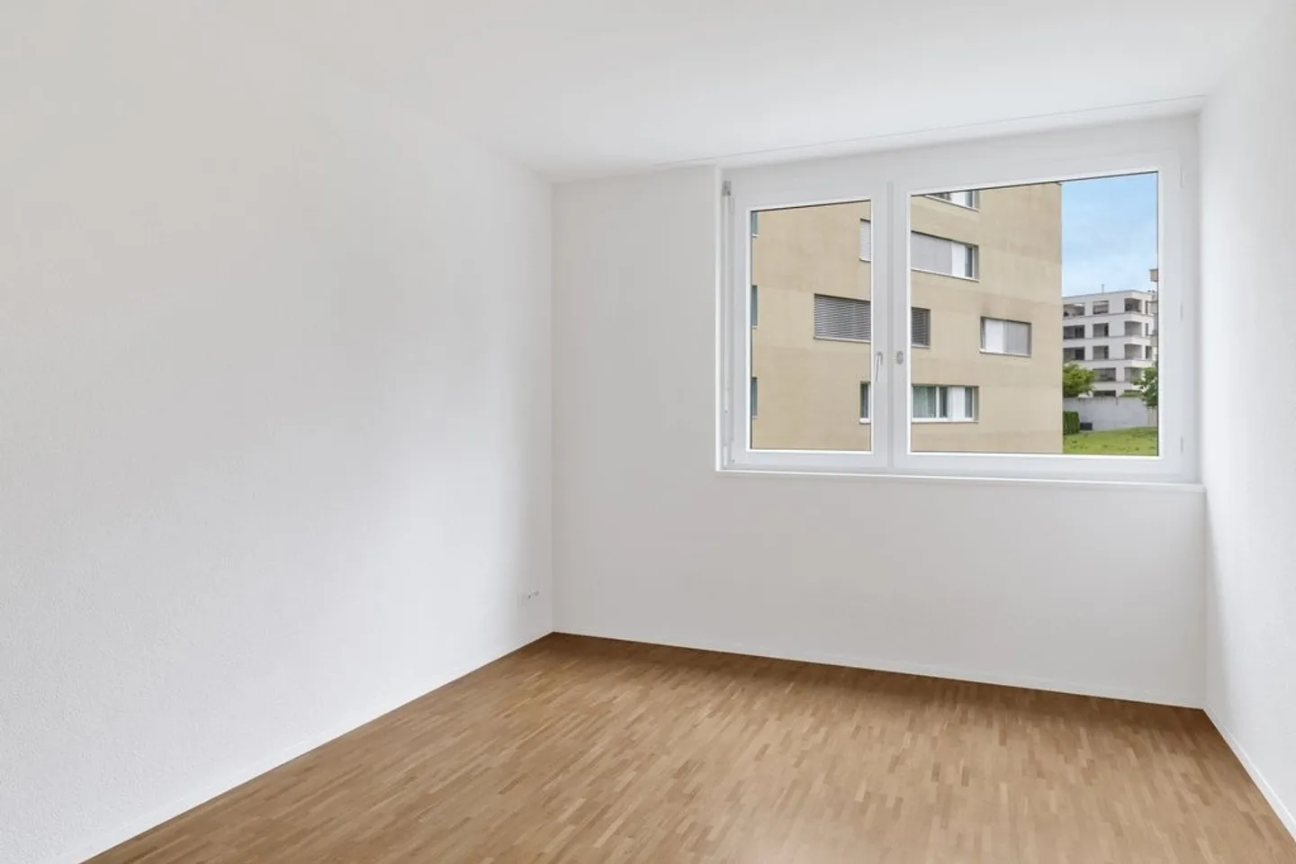 Charming Apartment in Adliswil - Photo 5 of 9