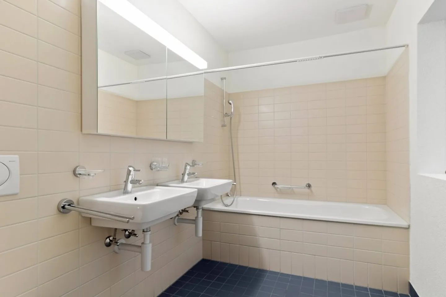 Charming Apartment in Adliswil - Photo 6 of 9