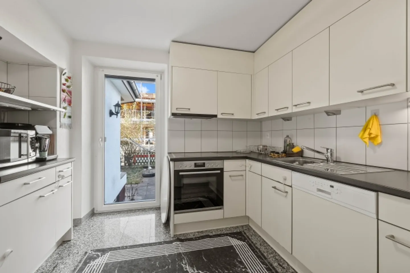 MFH con 3 unità a Frenkendorf - centrale e completamente affittato - Foto 7 di 13