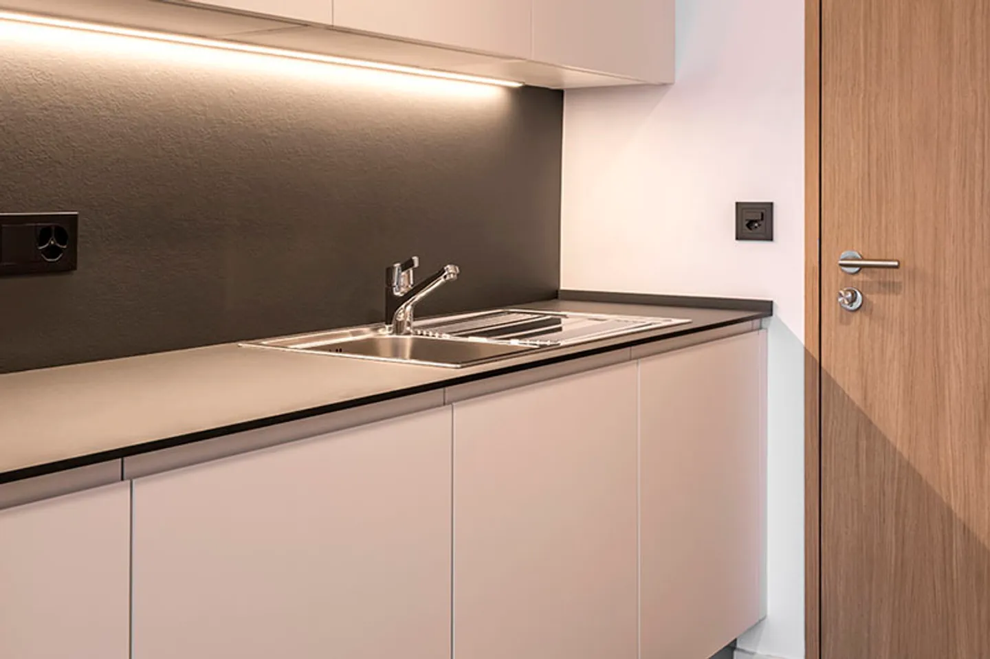 Studio meublé Medium d'environ 27m2 à 28m2 - Photo 5 of 10