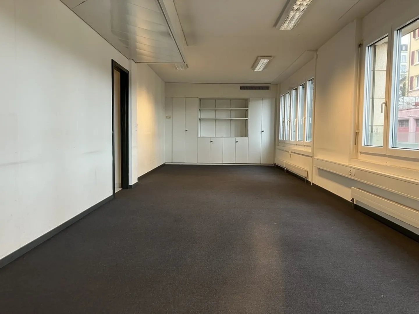 Office Space in Central Lausanne - Photo 3 of 8